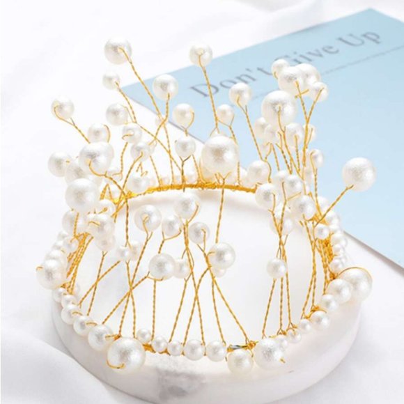 Unique Faux Pearl Cake Decoration - Picture 3 of 5